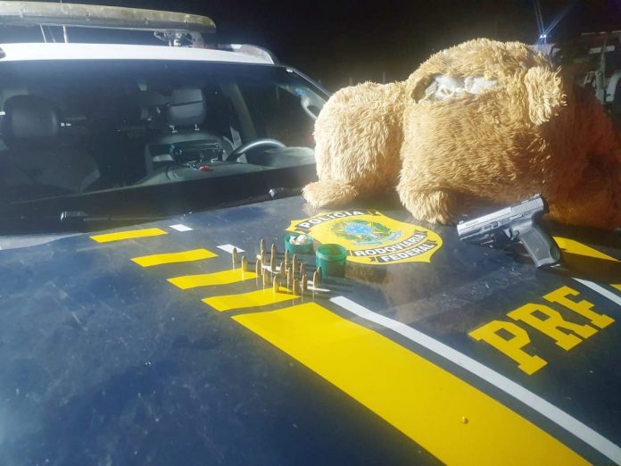 PRF apreende pistola e munições dentro de urso de pelúcia em Salgueiro – Blog Nossa Voz